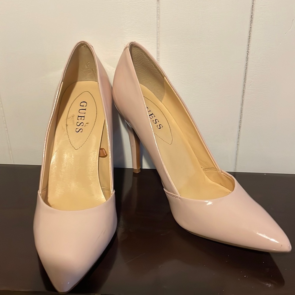 Guess pumps size 8.5